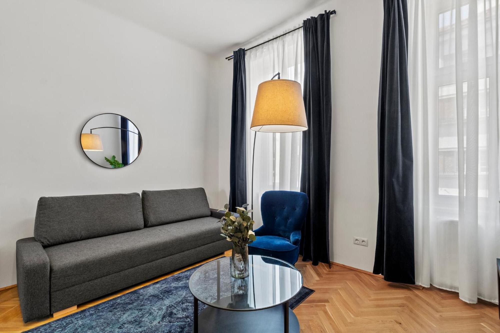 Balcony Apartment, 4 Min To U3 Zipperer Strasse Viena Exterior foto