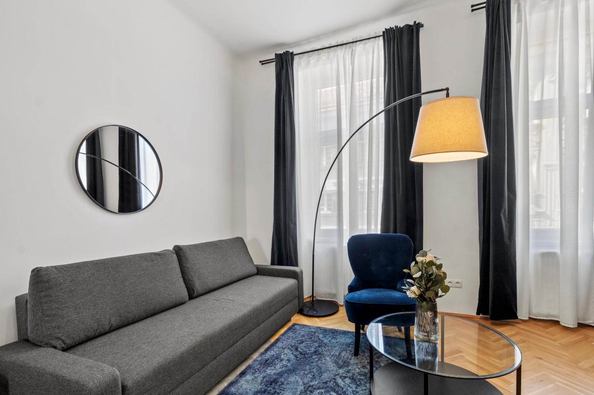 Balcony Apartment, 4 Min To U3 Zipperer Strasse Viena Exterior foto